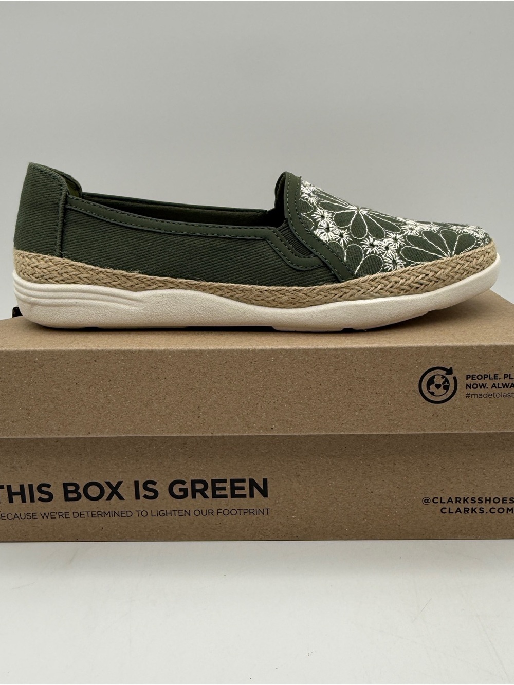 Clarks Elaina Harbor Slip On Flats Pine Green Fabric Womens Size 7W New